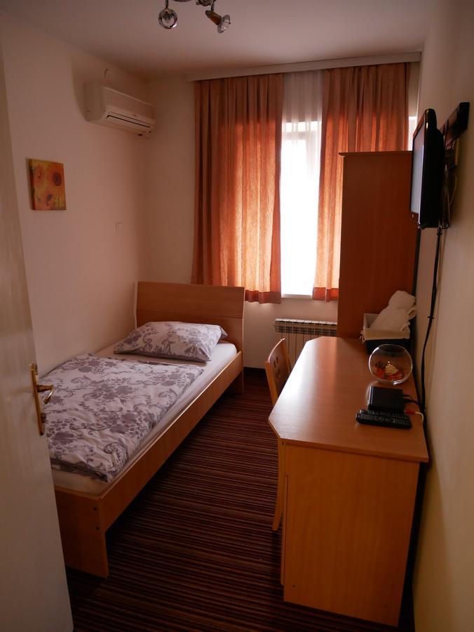 Guest House Grgin Dol Pozega Exterior foto